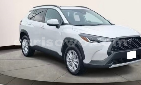 Sayi Na hannu Toyota Corolla Cross White Mota in Cotonou a Benin Sayi Na hannu Toyota Corolla Cross White Mota in Cotonou a Benin