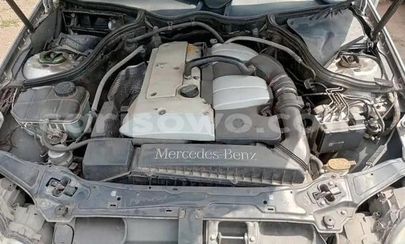 Acheter Occasion Voiture Mercedes-Benz C180 coupe Gris à Cotonou, Benin