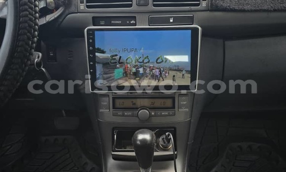 Sayi Na hannu Toyota Avensis Azurfa Mota in Cotonou a Benin Sayi Na hannu Toyota Avensis Azurfa Mota in Cotonou a Benin