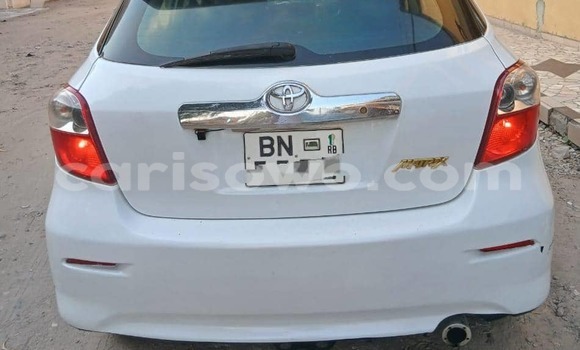 Acheter Occasion Voiture Toyota Matrix Blanc à Cotonou, Benin
