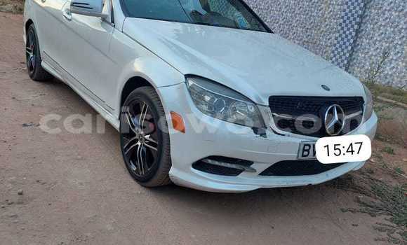 Acheter Occasion Voiture Mercedes-Benz 300CD Blanc à Cotonou, Benin Acheter Occasion Voiture Mercedes-Benz 300CD Blanc à Cotonou, Benin