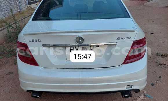 Acheter Occasion Voiture Mercedes-Benz 300CD Blanc à Cotonou, Benin Acheter Occasion Voiture Mercedes-Benz 300CD Blanc à Cotonou, Benin