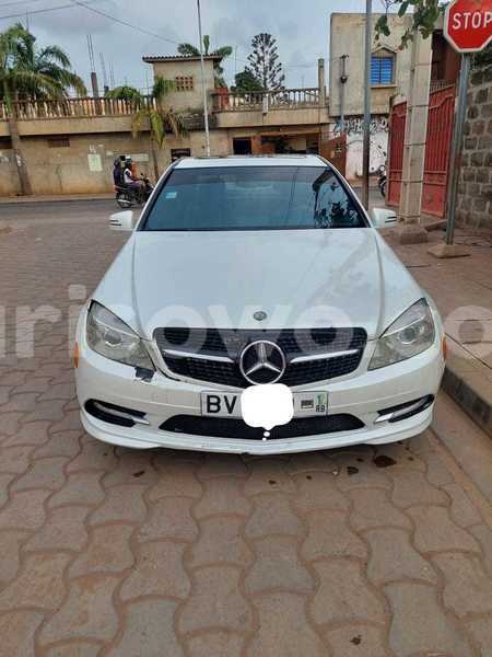 Big with watermark mercedes benz 300cd benin cotonou 24621