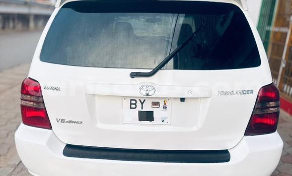 Buy Used Toyota Highlander White Car in Cotonou in Benign Buy Used Toyota Highlander White Car in Cotonou in Benign