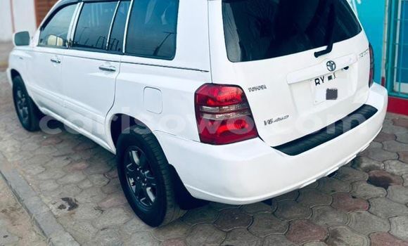 Buy Used Toyota Highlander White Car in Cotonou in Benign Buy Used Toyota Highlander White Car in Cotonou in Benign