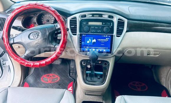 Buy Used Toyota Highlander White Car in Cotonou in Benign Buy Used Toyota Highlander White Car in Cotonou in Benign