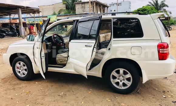 Buy Used Toyota Highlander White Car in Cotonou in Benign Buy Used Toyota Highlander White Car in Cotonou in Benign