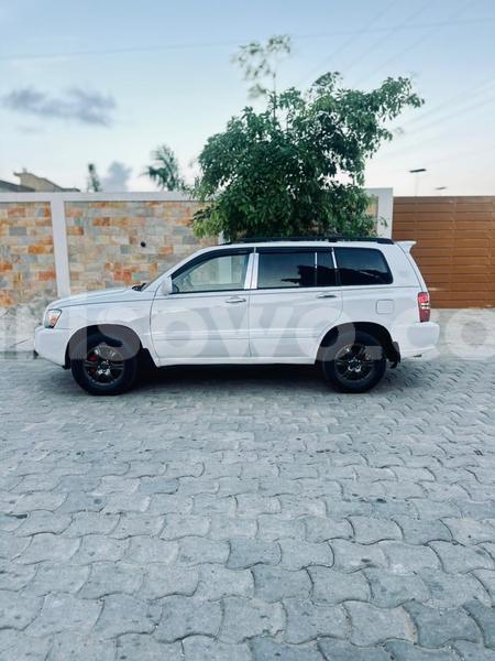 Big with watermark toyota highlander benin cotonou 24657