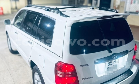 Acheter Occasion Voiture Toyota Highlander Blanc à Cotonou, Benin
