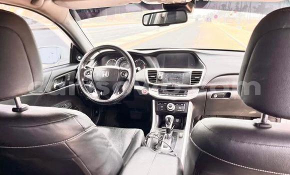 Buy Used Honda Accord White Car in Cotonou in Benign