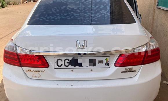 Acheter Occasion Voiture Honda Accord Blanc à Cotonou, Benin Acheter Occasion Voiture Honda Accord Blanc à Cotonou, Benin