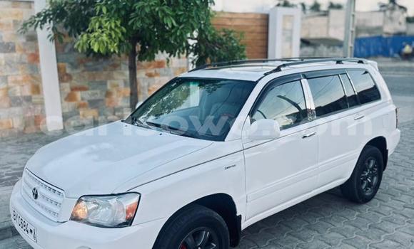 Acheter Occasion Voiture Toyota Highlander Blanc à Cotonou, Benin Acheter Occasion Voiture Toyota Highlander Blanc à Cotonou, Benin