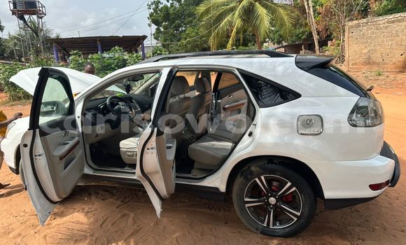 Acheter Occasion Voiture Lexus RX 330 Blanc à Cotonou, Benin Acheter Occasion Voiture Lexus RX 330 Blanc à Cotonou, Benin