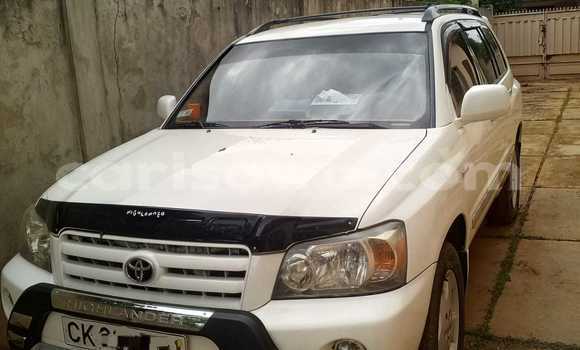 Acheter Occasion Voiture Toyota Highlander Blanc à Cotonou, Benin Acheter Occasion Voiture Toyota Highlander Blanc à Cotonou, Benin