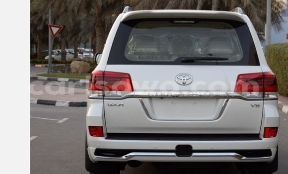 Acheter Occasion Voiture Toyota Land Cruiser Blanc à Cotonou, Benin Acheter Occasion Voiture Toyota Land Cruiser Blanc à Cotonou, Benin