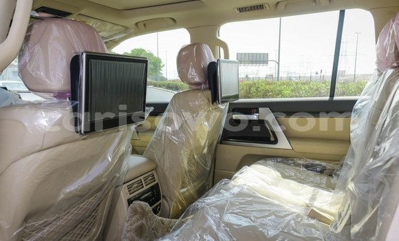 Acheter Occasion Voiture Toyota Land Cruiser Blanc à Cotonou, Benin Acheter Occasion Voiture Toyota Land Cruiser Blanc à Cotonou, Benin