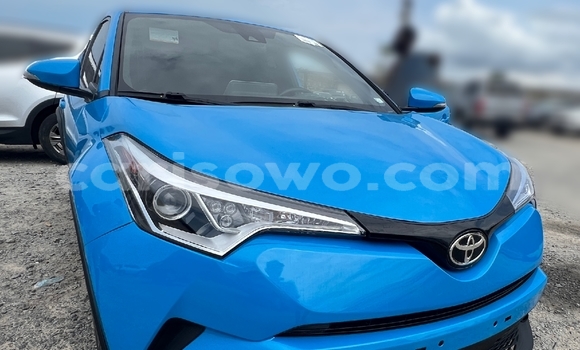 Acheter Occasion Voiture Toyota C-HR Bleu à Cotonou, Benin Acheter Occasion Voiture Toyota C-HR Bleu à Cotonou, Benin