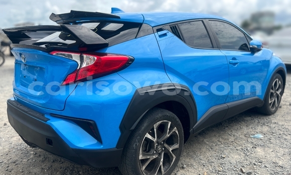 Acheter Occasion Voiture Toyota C-HR Bleu à Cotonou, Benin Acheter Occasion Voiture Toyota C-HR Bleu à Cotonou, Benin