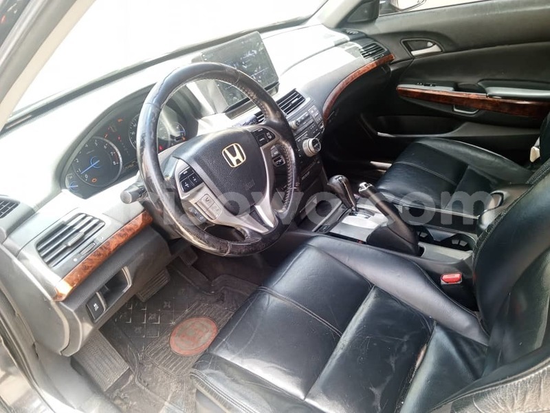 Big with watermark honda crosstour benin cotonou 24697