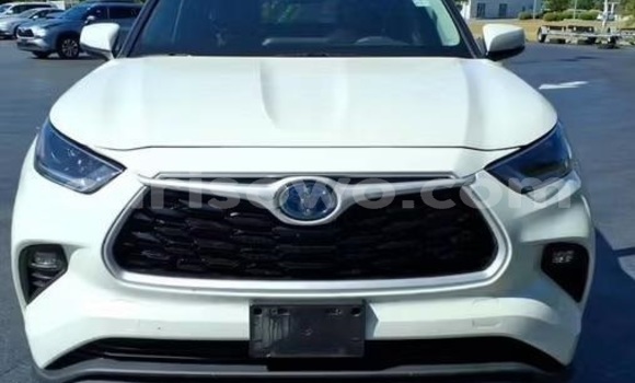 Acheter Occasion Voiture Toyota Highlander Blanc à Cotonou, Benin