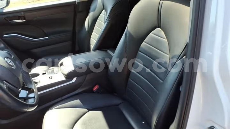 Big with watermark toyota highlander benin cotonou 24702