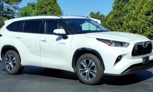 Acheter Occasion Voiture Toyota Highlander Blanc à Cotonou, Benin Acheter Occasion Voiture Toyota Highlander Blanc à Cotonou, Benin