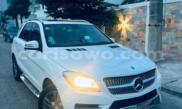 Acheter Occasion Voiture Mercedes-Benz ML–Class Blanc à Cotonou, Benin