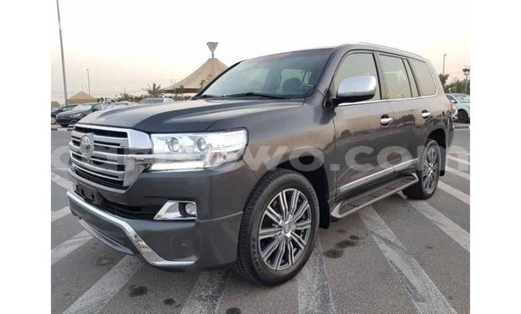 Buy Import Toyota Land Cruiser Other Car in Import - Dubai in Benign Buy Import Toyota Land Cruiser Other Car in Import - Dubai in Benign