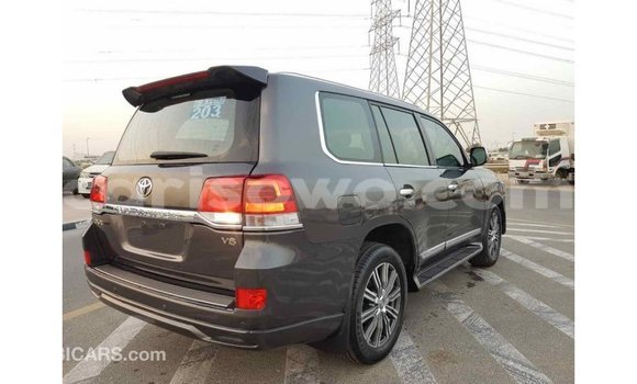 Buy Import Toyota Land Cruiser Other Car in Import - Dubai in Benign Buy Import Toyota Land Cruiser Other Car in Import - Dubai in Benign