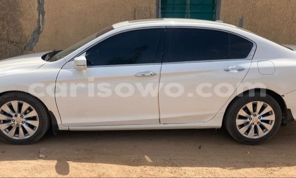 Acheter Occasion Voiture Honda Accord Blanc à Cotonou, Benin Acheter Occasion Voiture Honda Accord Blanc à Cotonou, Benin