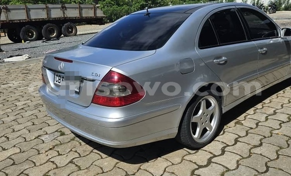Acheter Occasion Voiture Mercedes-Benz 290 Gris à Cotonou, Benin Acheter Occasion Voiture Mercedes-Benz 290 Gris à Cotonou, Benin