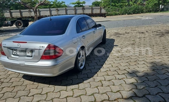 Acheter Occasion Voiture Mercedes-Benz 290 Gris à Cotonou, Benin Acheter Occasion Voiture Mercedes-Benz 290 Gris à Cotonou, Benin