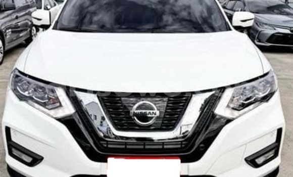 Acheter Occasion Voiture Nissan X–Trail Blanc à Cotonou, Benin Acheter Occasion Voiture Nissan X–Trail Blanc à Cotonou, Benin