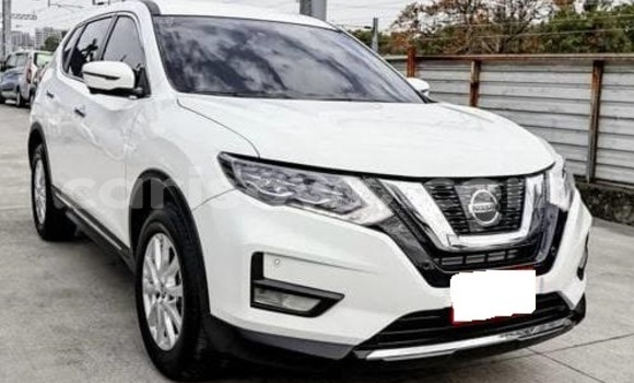 Acheter Occasion Voiture Nissan X–Trail Blanc à Cotonou, Benin Acheter Occasion Voiture Nissan X–Trail Blanc à Cotonou, Benin