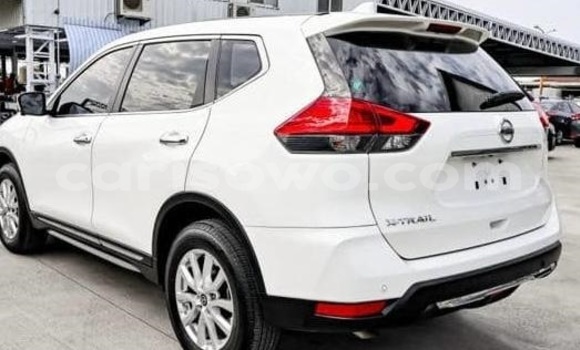 Acheter Occasion Voiture Nissan X–Trail Blanc à Cotonou, Benin Acheter Occasion Voiture Nissan X–Trail Blanc à Cotonou, Benin