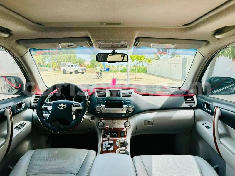 Big with watermark toyota highlander benin cotonou 24733