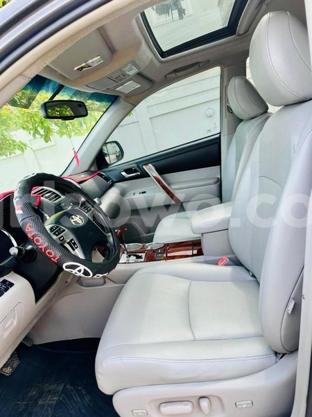 Big with watermark toyota highlander benin cotonou 24733