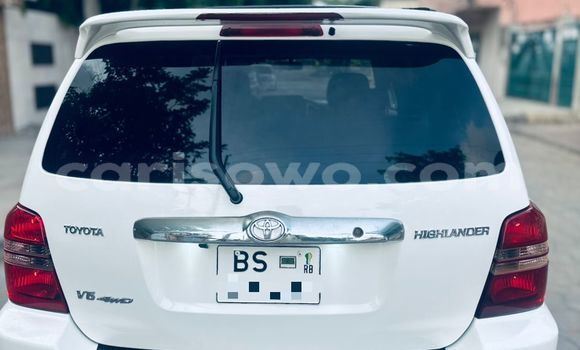 Acheter Occasion Voiture Toyota Highlander Blanc à Cotonou, Benin Acheter Occasion Voiture Toyota Highlander Blanc à Cotonou, Benin