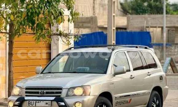 Ra Àlòkù Toyota Highlander Miiran Ọkọ̀ in Abomey Calavi ni Benin Ra Àlòkù Toyota Highlander Miiran Ọkọ̀ in Abomey Calavi ni Benin