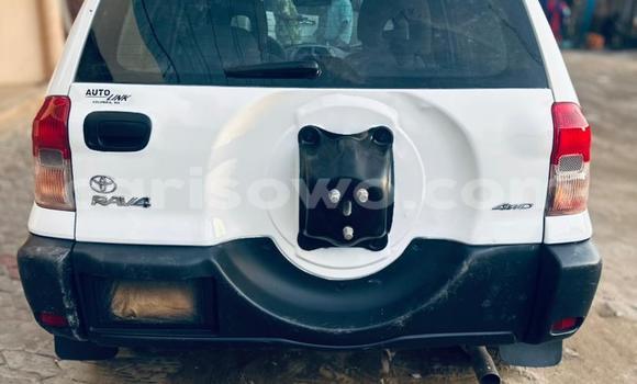 Acheter Occasion Voiture Toyota RAV4 Blanc à Cotonou, Benin Acheter Occasion Voiture Toyota RAV4 Blanc à Cotonou, Benin