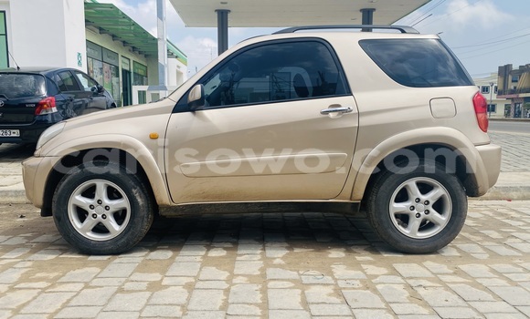 Acheter Occasion Voiture Toyota RAV4 Beige à Cotonou, Benin