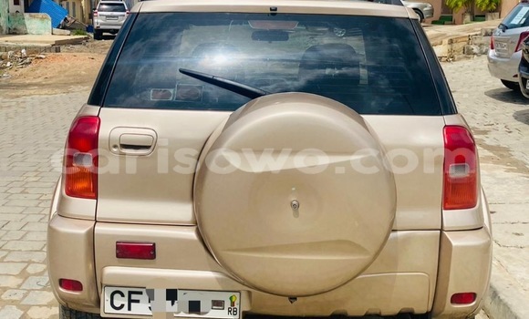 Acheter Occasion Voiture Toyota RAV4 Beige à Cotonou, Benin Acheter Occasion Voiture Toyota RAV4 Beige à Cotonou, Benin