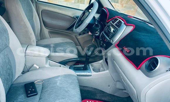Acheter Occasion Voiture Toyota RAV4 Blanc à Cotonou, Benin