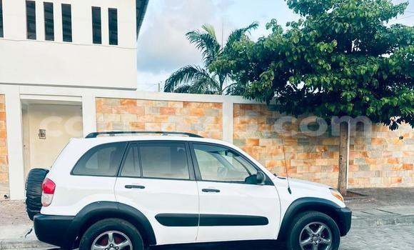 Acheter Occasion Voiture Toyota RAV4 Blanc à Cotonou, Benin Acheter Occasion Voiture Toyota RAV4 Blanc à Cotonou, Benin