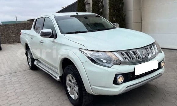 Acheter Occasion Voiture Mitsubishi L200 Blanc à Cotonou, Benin Acheter Occasion Voiture Mitsubishi L200 Blanc à Cotonou, Benin