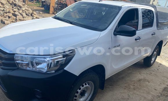 Acheter Occasion Voiture Toyota Hilux Noir à Cotonou, Benin Acheter Occasion Voiture Toyota Hilux Noir à Cotonou, Benin