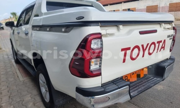 Acheter Occasion Voiture Toyota Hilux Noir à Cotonou, Benin Acheter Occasion Voiture Toyota Hilux Noir à Cotonou, Benin