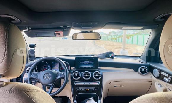 Ra Àlòkù Mercedes-Benz GLC Silver Ọkọ̀ in Cotonou ni Benin Ra Àlòkù Mercedes-Benz GLC Silver Ọkọ̀ in Cotonou ni Benin