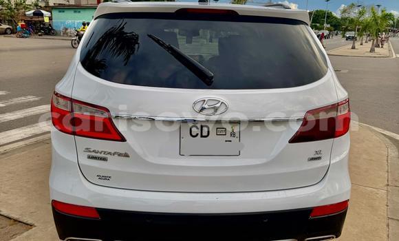 Acheter Occasion Voiture Hyundai Santa Fe Noir à Cotonou, Benin Acheter Occasion Voiture Hyundai Santa Fe Noir à Cotonou, Benin