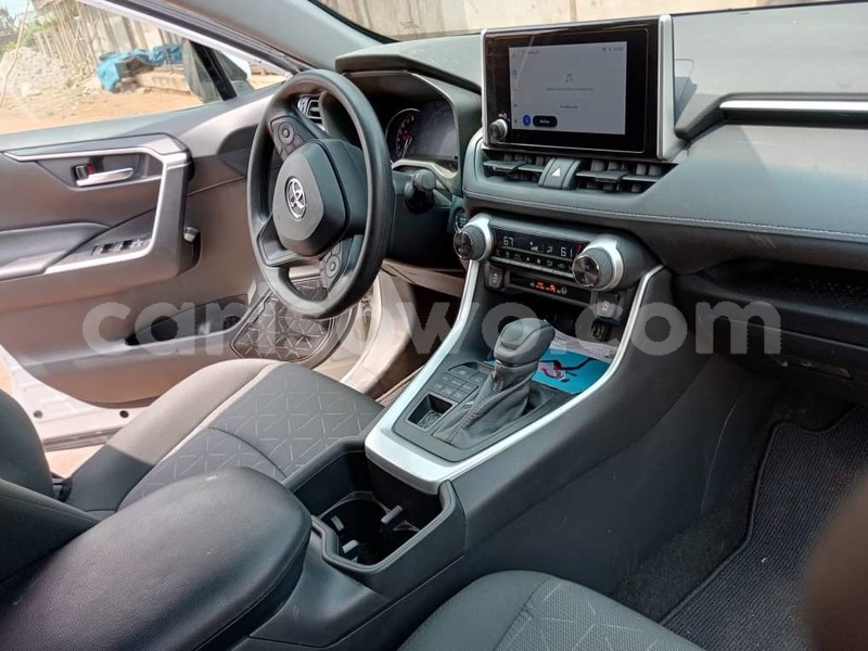 Big with watermark toyota rav4 benin cotonou 24838